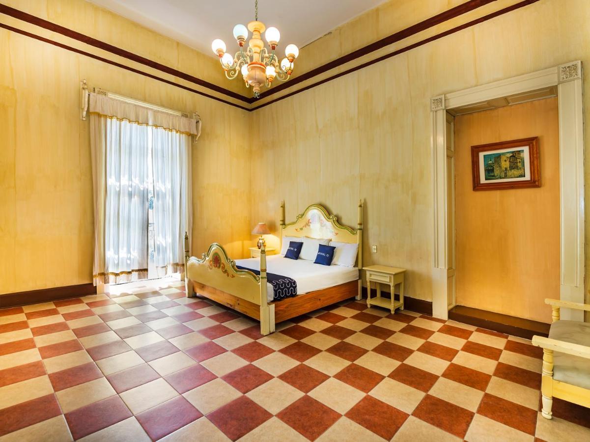 Hotel Meson Del Obispado ケレタロ エクステリア 写真